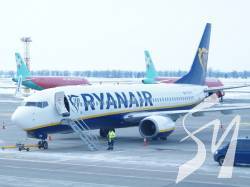Ryanair     ,      