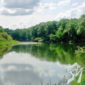 Пливе Десною російське лайно Пливе Десною російське лайно