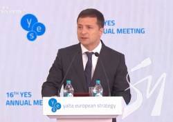 Зеленський закликав міжнародну спільноту зберегти санкції проти РФ Зеленський закликав міжнародну спільноту зберегти санкції проти РФ