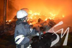 У Чернігівській області горіла одноповерхова загальноосвітня будівля У Чернігівській області горіла одноповерхова загальноосвітня будівля
