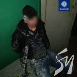 Протягом вихідних патрульні затримали двох крадіїів Протягом вихідних патрульні затримали двох крадіїів
