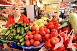 В Україні будуть жорсткіше контролювати продуктові ринки в умовах карантину В Україні будуть жорсткіше контролювати продуктові ринки в умовах карантину
