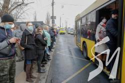 Зеленський заявив, що місцевій владі треба дозволити відкривати громадський транспорт та назвав умов Зеленський заявив, що місцевій владі треба дозволити відкривати громадський транспорт та назвав умов