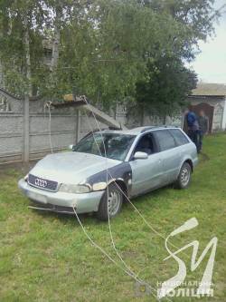 На Бобровиччині  п’яний водій протаранив бетонного стовпа