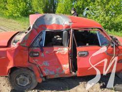 На Чернігівщині чоловік злетів з дороги та врізався у дерево На Чернігівщині чоловік злетів з дороги та врізався у дерево