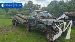 На Борзнянщині затримали нелегальних лісорубів, які перевозили деревину на саморобних тракторах На Борзнянщині затримали нелегальних лісорубів, які перевозили деревину на саморобних тракторах