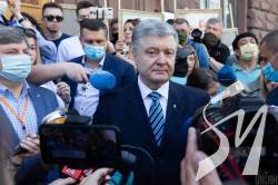 Порошенку у ДБР повідомили про підозру, у екс-президента це заперечують Порошенку у ДБР повідомили про підозру, у екс-президента це заперечують