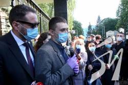 Стерненку повідомили про підозру в умисному вбивстві та незаконному носінні холодної зброї Стерненку повідомили про підозру в умисному вбивстві та незаконному носінні холодної зброї