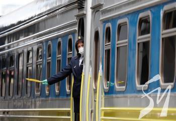 Зеленський доручив закупити електропоїзди з кондиціонерами Зеленський доручив закупити електропоїзди з кондиціонерами