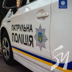 На Чернігівщині підлітки виклали відео знущань над бабусею у соцмережі: поліція відкрила провадження