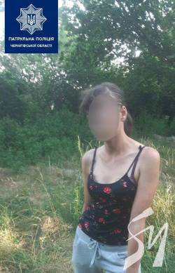 У 31-річної жительки Чернігівського району серед білого дня вилучили шприці з наркотиками У 31-річної жительки Чернігівського району серед білого дня вилучили шприці з наркотиками