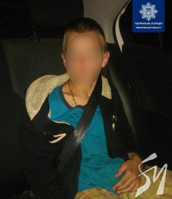 9-річний хлопчик вночі сам блукав Черніговом 9-річний хлопчик вночі сам блукав Черніговом