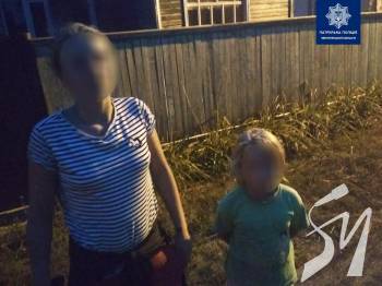 Небайдужі чернігівці допомогли патрульним повернути трьох дітей, які загубилися Небайдужі чернігівці допомогли патрульним повернути трьох дітей, які загубилися