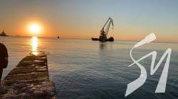 В Одесі прибрали з пляжу затонулий танкер Delfi В Одесі прибрали з пляжу затонулий танкер Delfi
