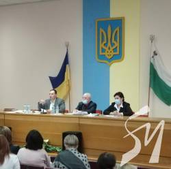 Сесія Чернігівської районної ради передала майно місцевим громадам Сесія Чернігівської районної ради передала майно місцевим громадам