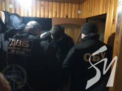Поліцейський відповідатиме за збут наркотиків Поліцейський відповідатиме за збут наркотиків