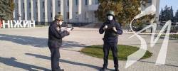 У Ніжині біля будівлі міськвиконкому знайшли підозрілий пакунок У Ніжині біля будівлі міськвиконкому знайшли підозрілий пакунок