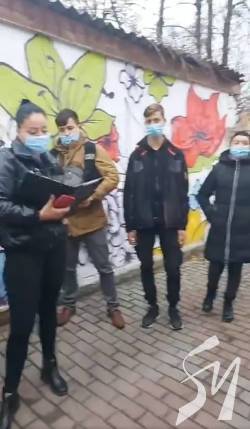 У Черкасах СБУ провела обшуки у відомої антивакцинаторки, яка заперечувала війну з РФ У Черкасах СБУ провела обшуки у відомої антивакцинаторки, яка заперечувала війну з РФ