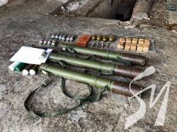 На Харківщині СБУ виявила схрон зі зброєю, вкраденою з військових складів На Харківщині СБУ виявила схрон зі зброєю, вкраденою з військових складів