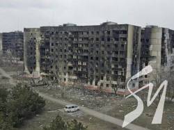 Під Маріуполем знайдено 30-метрові братські могили, куди військові РФ звозять вбитих Під Маріуполем знайдено 30-метрові братські могили, куди військові РФ звозять вбитих