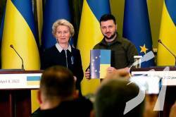 «Не роки, а тижні»: глава Єврокомісії пообіцяла пришвидшену процедуру щодо статусу кандидата в ЄС дл «Не роки, а тижні»: глава Єврокомісії пообіцяла пришвидшену процедуру щодо статусу кандидата в ЄС дл