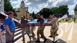 Таких людей дуже мало серед нас: у Прилуках попрощалися із загиблим бійцем Таких людей дуже мало серед нас: у Прилуках попрощалися із загиблим бійцем