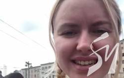 Чий Херсон?: росіянка поплатилася відпусткою у Відні за образу українок Чий Херсон?: росіянка поплатилася відпусткою у Відні за образу українок