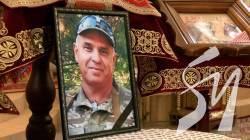 До церкви прийшло понад 100 людей: у Чернігові попрощалися з бійцем ЗСУ До церкви прийшло понад 100 людей: у Чернігові попрощалися з бійцем ЗСУ