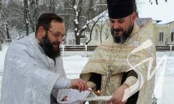У селі на Чернігівщині освятили наріжний камінь під будівництво каплички У селі на Чернігівщині освятили наріжний камінь під будівництво каплички