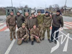 Із полону звільнили ще 12 українців, з них 9 військових