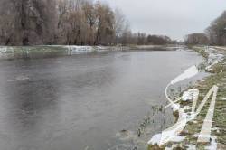 Водна пастка: на Чернігівщині через підтоплення ізольовано кілька сіл Водна пастка: на Чернігівщині через підтоплення ізольовано кілька сіл