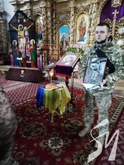 У Чернігові попрощалися з воїном Владиславом Тітовичем У Чернігові попрощалися з воїном Владиславом Тітовичем
