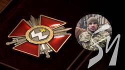 Зеленський нагородив командира 167-го батальйону тероборони з Чернігівщини орденом Богдана Хмельниць Зеленський нагородив командира 167-го батальйону тероборони з Чернігівщини орденом Богдана Хмельниць