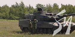 Швеція передала Україні десять танків Stridsvagn 122 Швеція передала Україні десять танків Stridsvagn 122