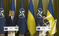 НАТО стоятиме поряд з Україною так довго, як буде потрібно, — Єнс Столтенберг НАТО стоятиме поряд з Україною так довго, як буде потрібно, — Єнс Столтенберг