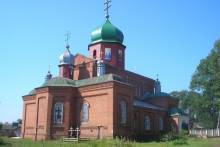 Церковні баталії: в Корюківці священника ПЦУ не допускають до храму