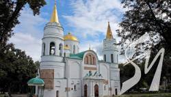 У Чернігові обмежили доступ до трьох храмів УПЦ МП і П'ятницької церкви ПЦУ У Чернігові обмежили доступ до трьох храмів УПЦ МП і П'ятницької церкви ПЦУ
