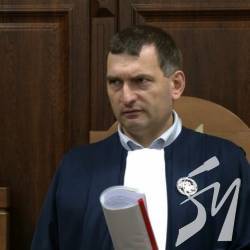 У Чернігові засудили військових, які допомогли незаконно перетнути кордон У Чернігові засудили військових, які допомогли незаконно перетнути кордон
